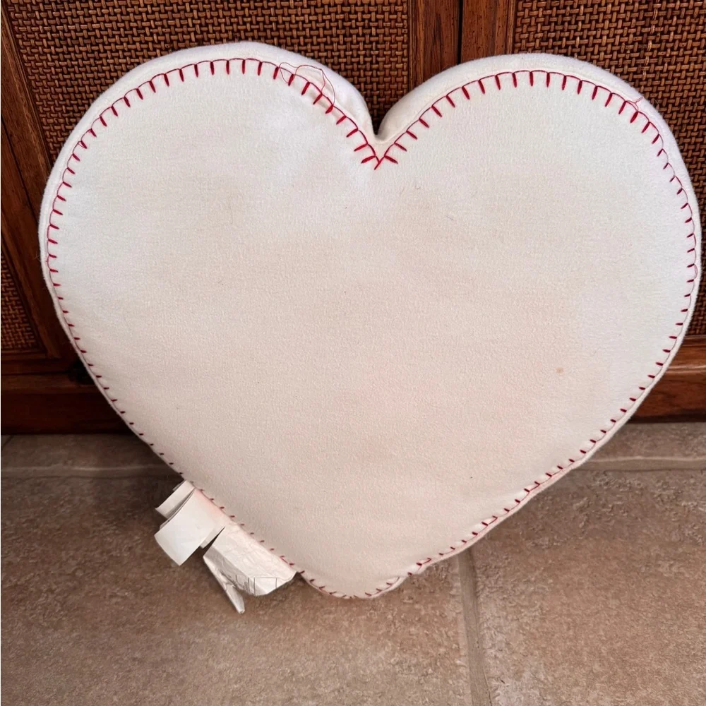 Valentine Candy Heart Shaped Love U Be Mine Kiss Me Message Novelty Pillow Set